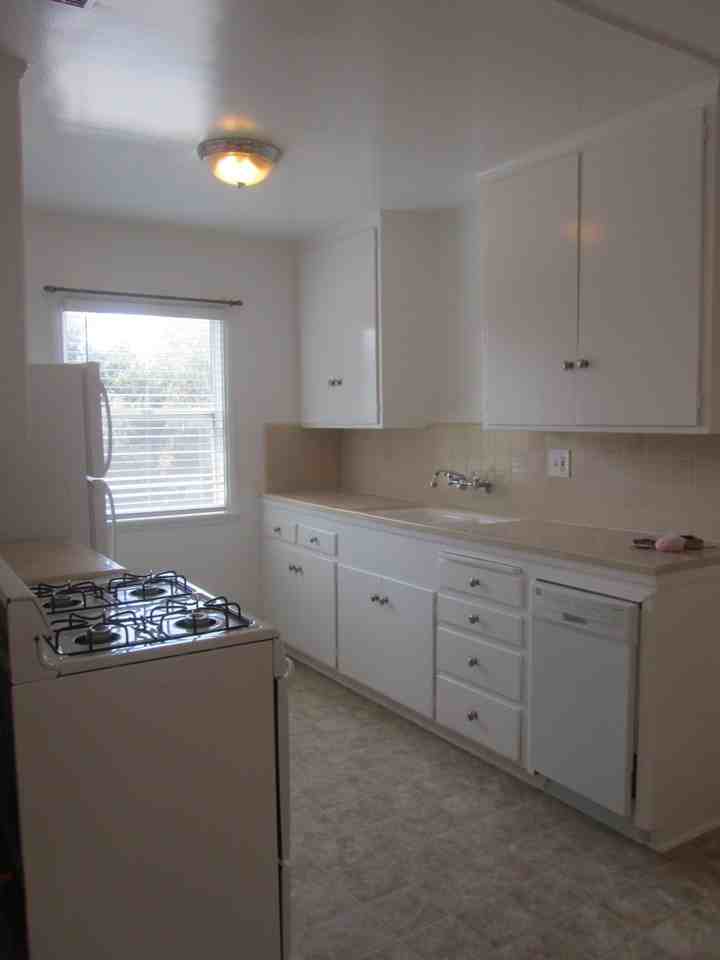 16179 Sunset Boulevard ## 1 - Photo 6 of 14