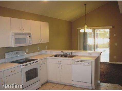 2851 Butterfly Landing Dr - Photo 3 of 10