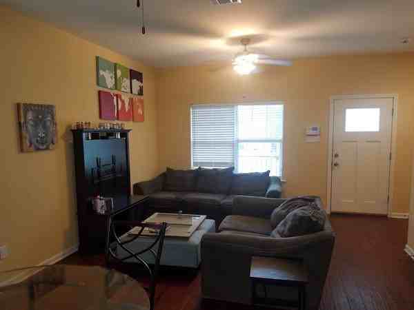 6009 Campus Blvd - Photo 2 of 9