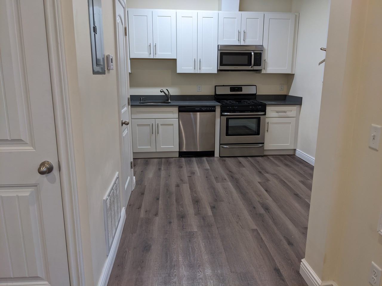 9-15 Washington Street #6 - Photo 3 of 5