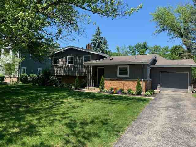 1006 Brookside Ln - Photo 2 of 20