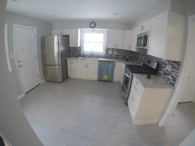 1006 Brookside Ln - Photo 3 of 20