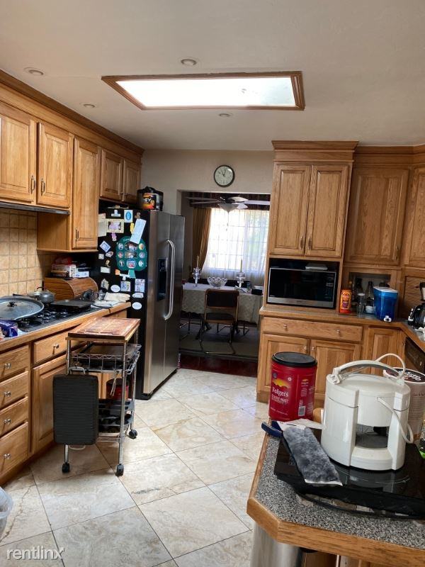 3010 N Calle Coronado - Photo 2 of 9