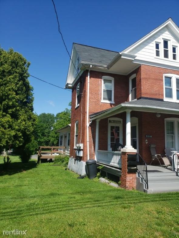 2558 Lititz Pike, Lancaster, PA 17601 1 Bedroom Apartment for 820