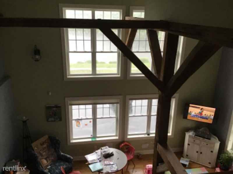 110 Cherry St 6, Guilford, CT 06437 3 Bedroom Apartment for Rent