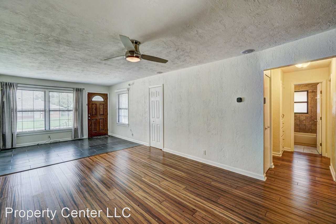 2932 Nw 65th St - Photo 2 of 36