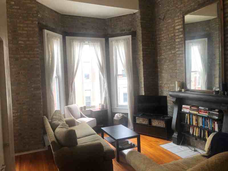 1451 West Augusta Boulevard - Photo 2 of 8