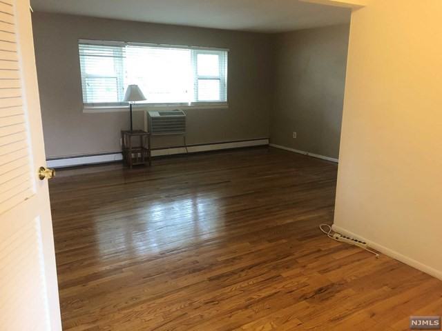 2-35 Virginia Dr Unit A - Photo 3 of 8
