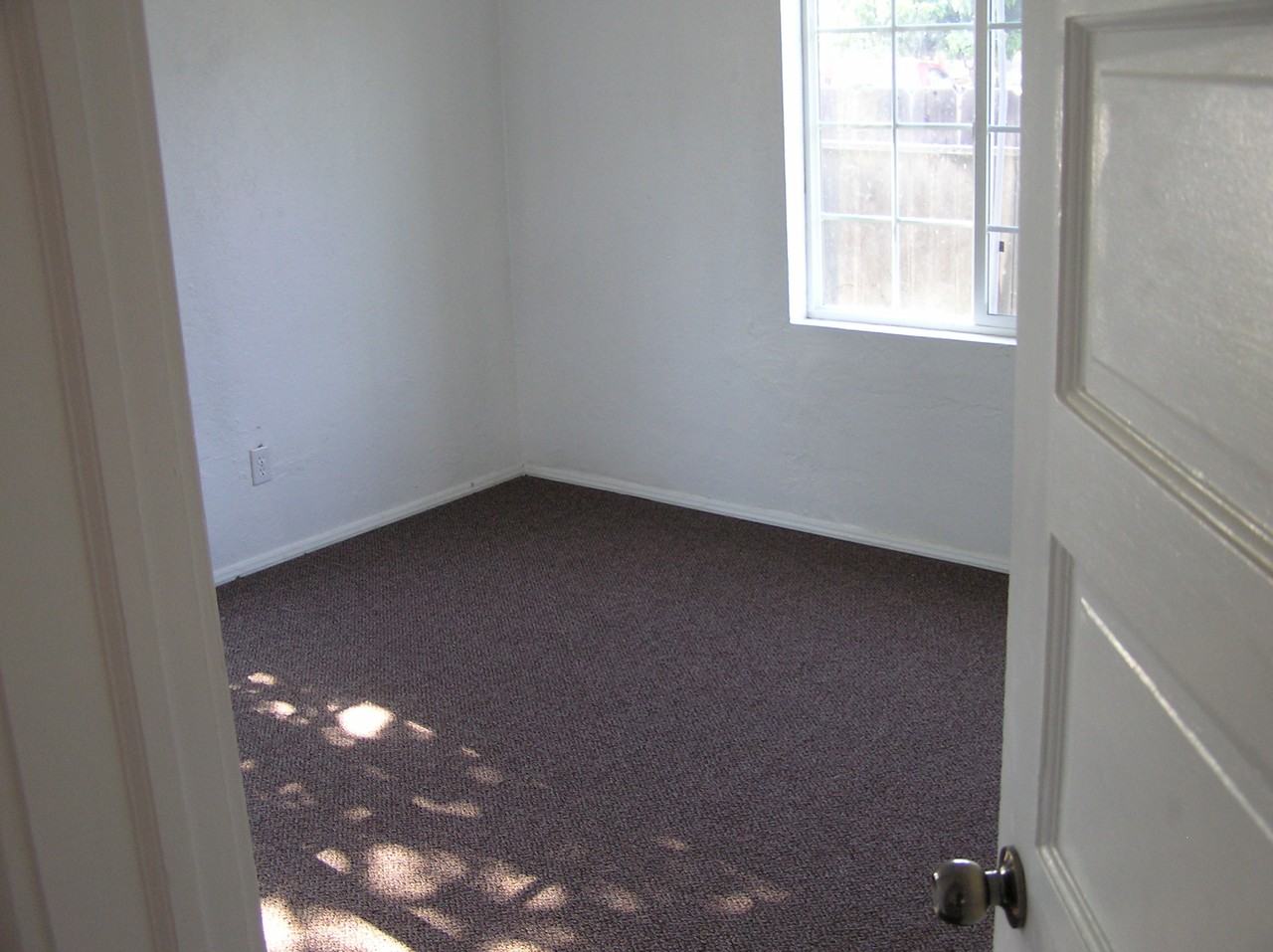 1691 6th Ave - Photo 2 of 3