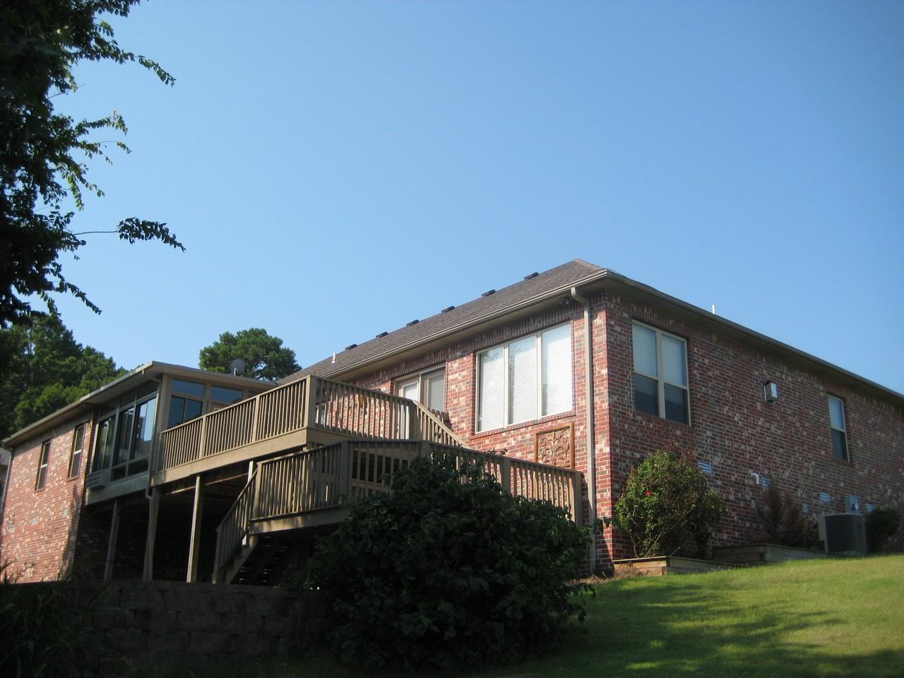 8040 Ward Ln - Photo 2 of 5