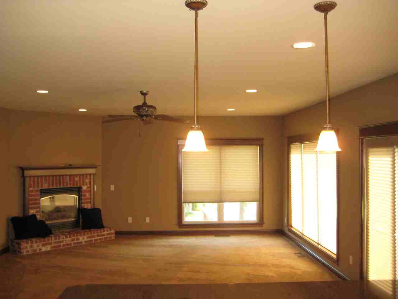 8040 Ward Ln - Photo 3 of 5