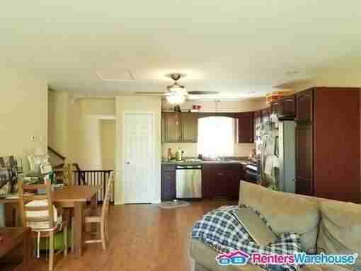 1567 Christie Pl - Photo 3 of 12