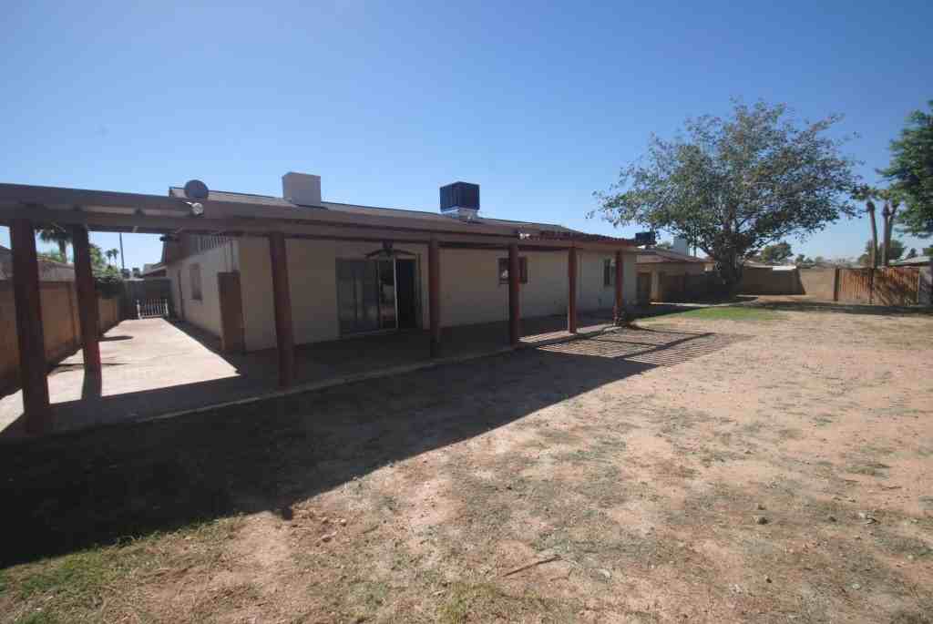 3142 W Shangri La Rd - Photo 2 of 16