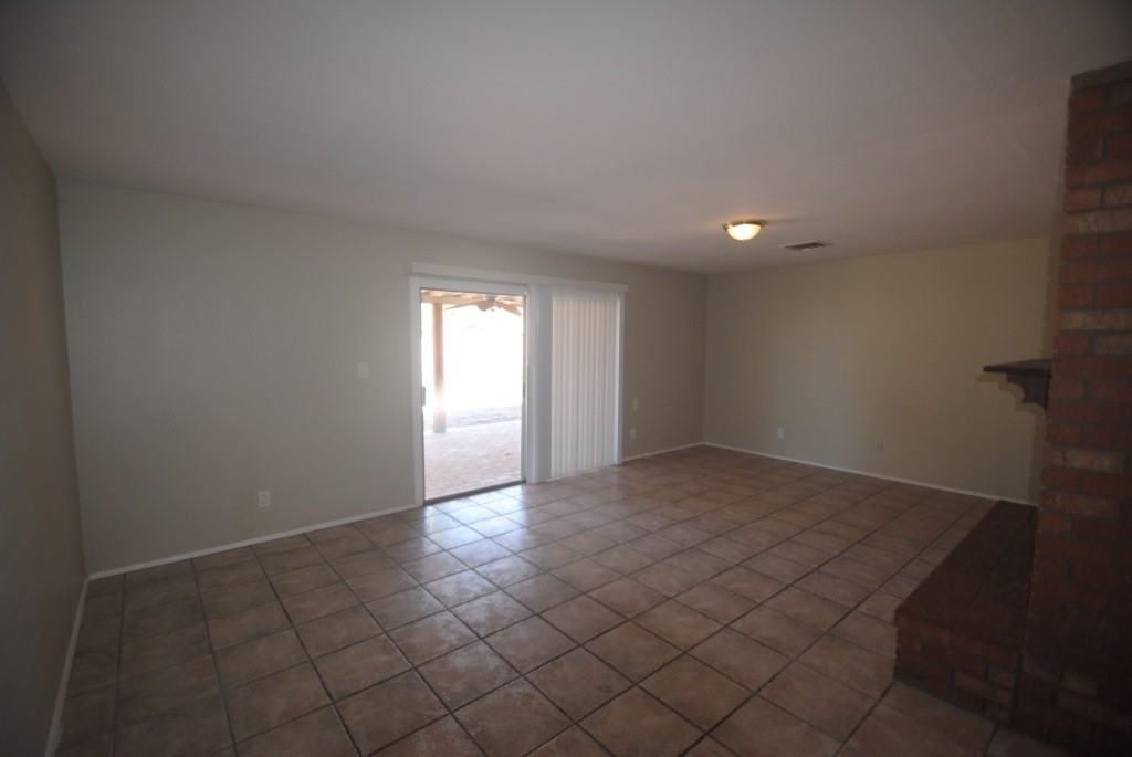 3142 W Shangri La Rd - Photo 3 of 16