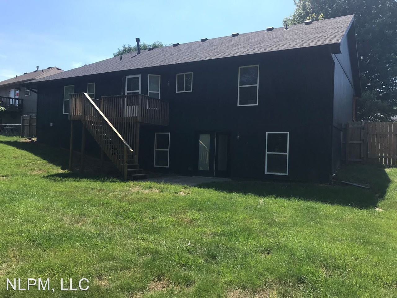 814 E. 14th St. - Photo 2 of 27