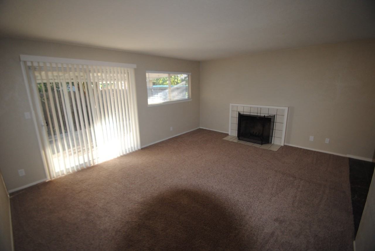 2330 Turnesa Ave - Photo 3 of 7