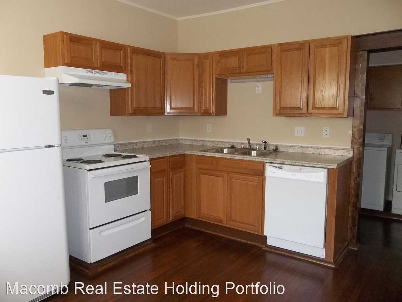 446 W Pierce St - Photo 2 of 12