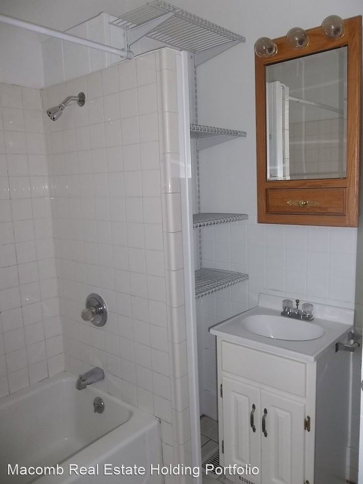 446 W Pierce St - Photo 3 of 12