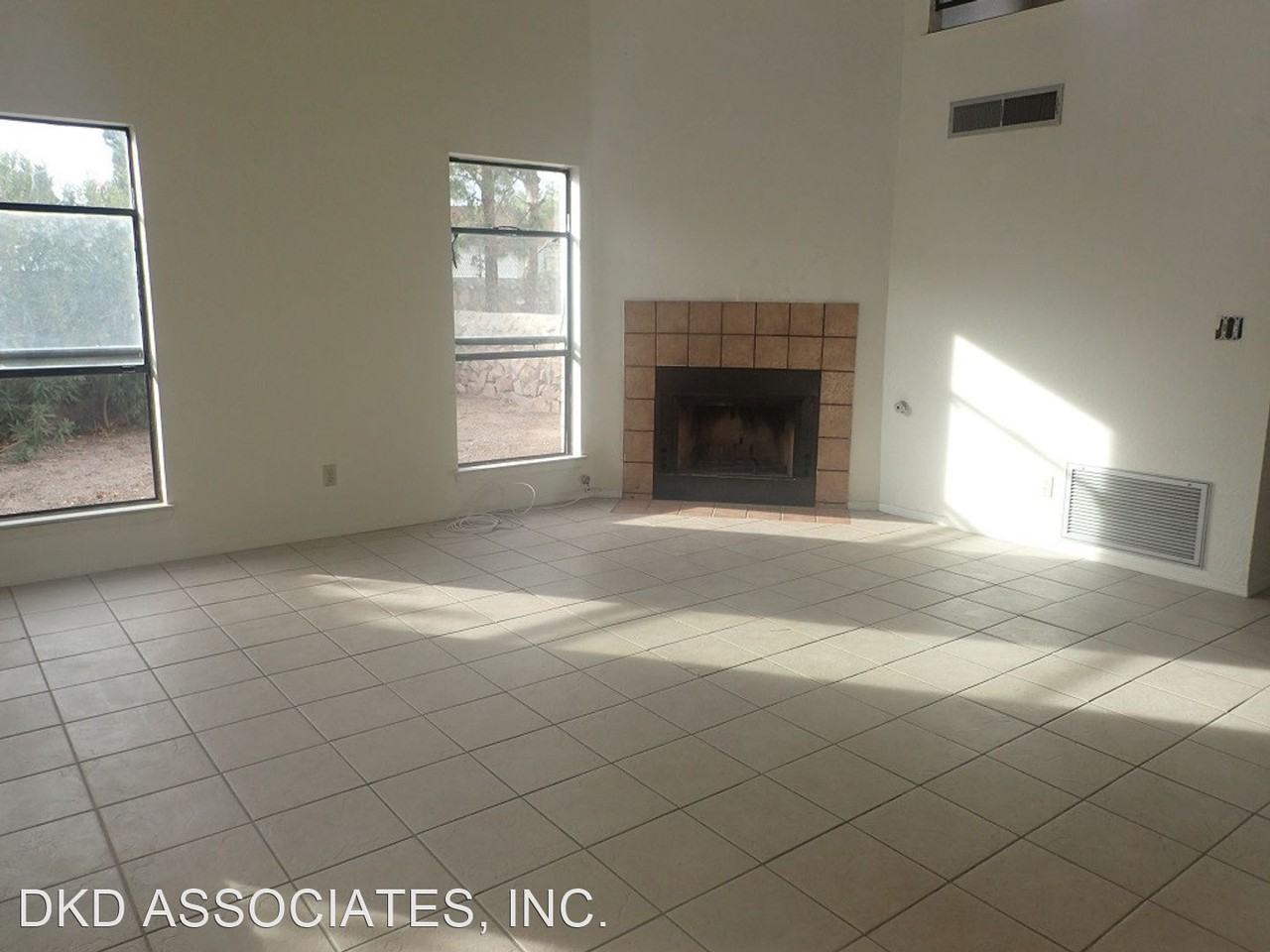 8400 Saratoga Dr - Photo 2 of 21