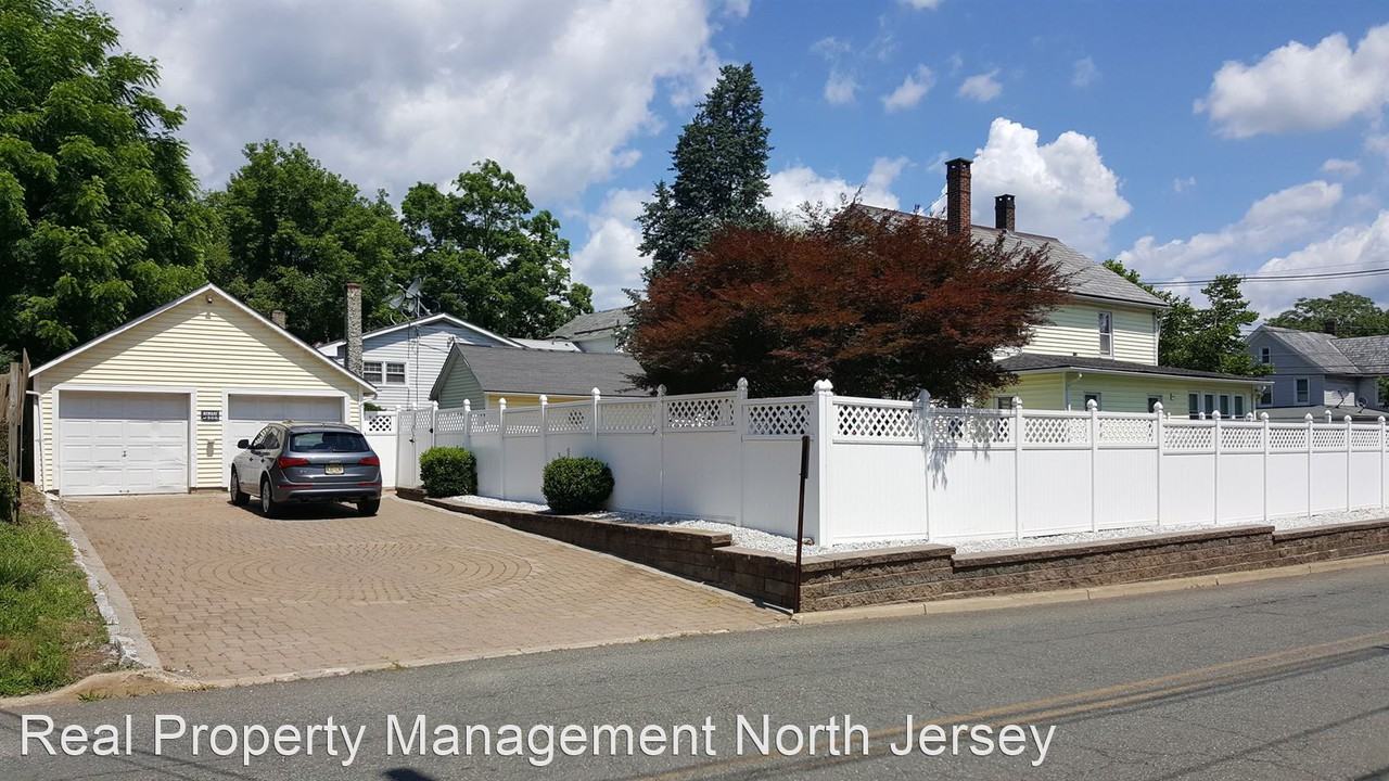 80 Trinity St - Photo 3 of 14