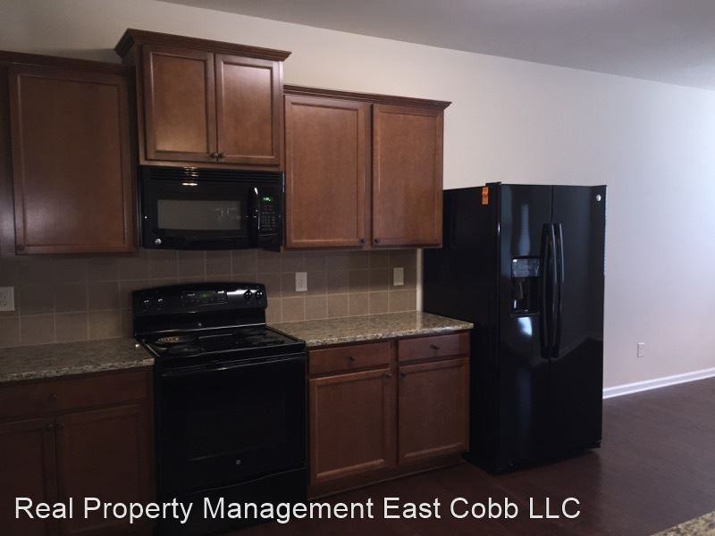 229 Madison Ave - Photo 3 of 21