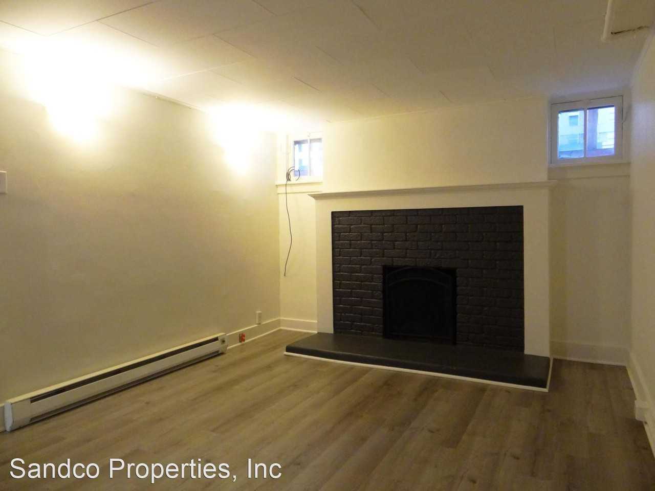 2906 N 21st - Photo 2 of 10