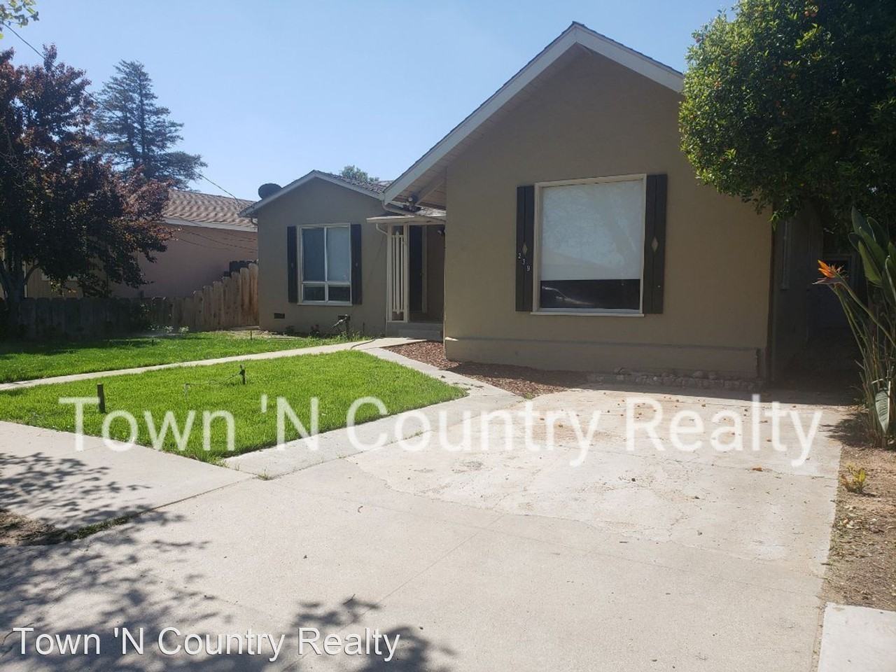 239 10th St - Photo 2 of 21