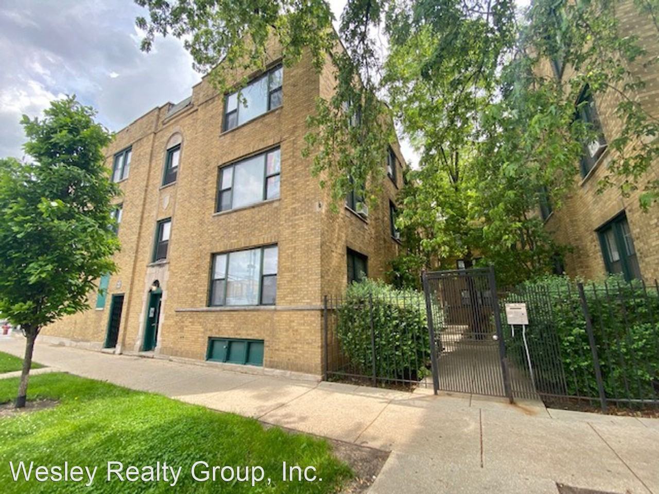 43514359 W. Diversey Avenue 27512763 N. Kostner Avenue Apartments in Belmont Cragin, Chicago
