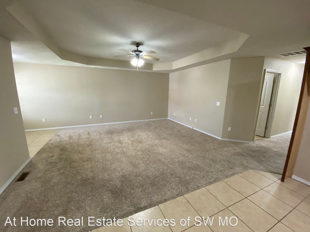 3124 W Golden Valley Ct - Photo 2 of 12