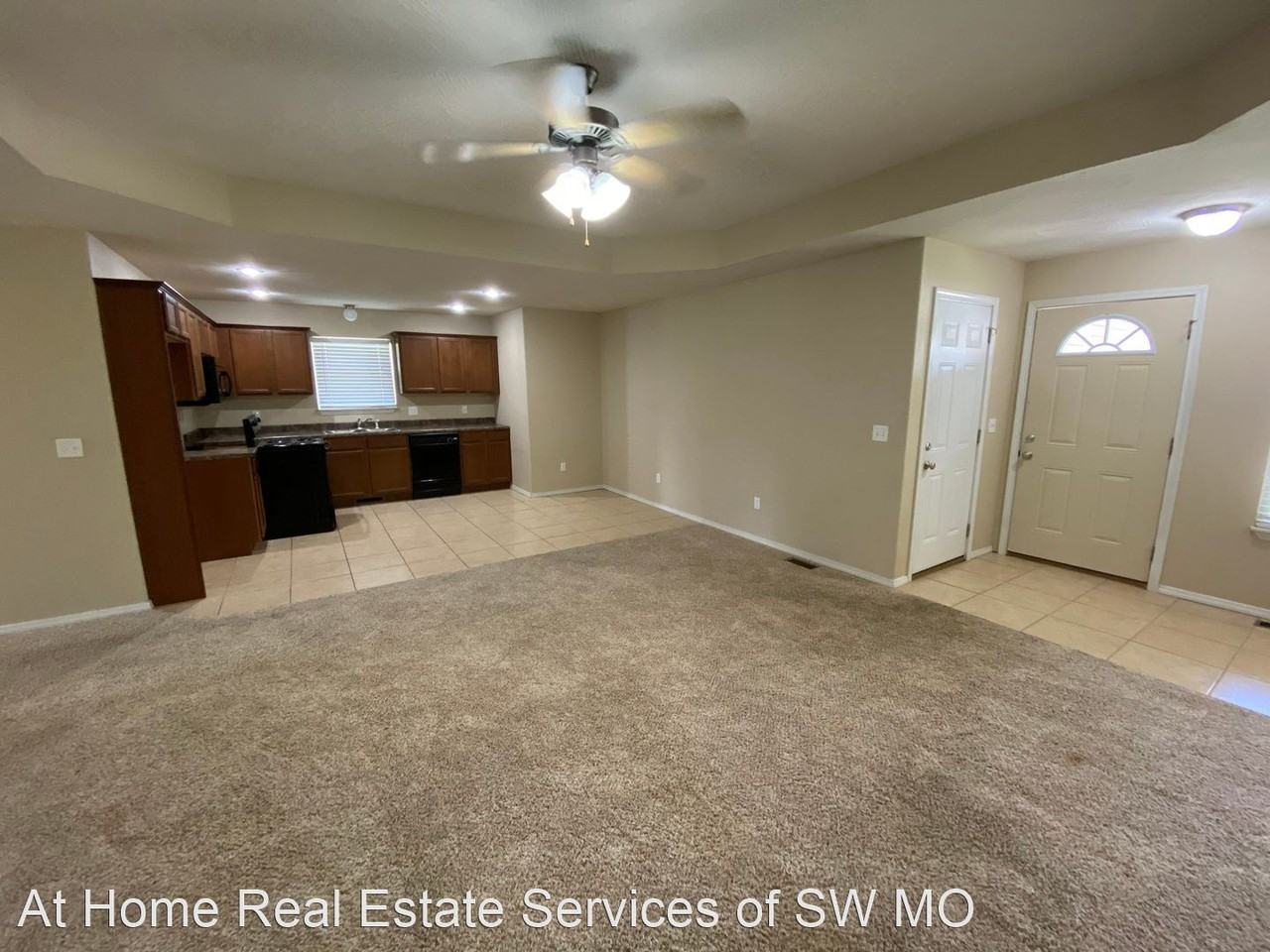 3124 W Golden Valley Ct - Photo 3 of 12