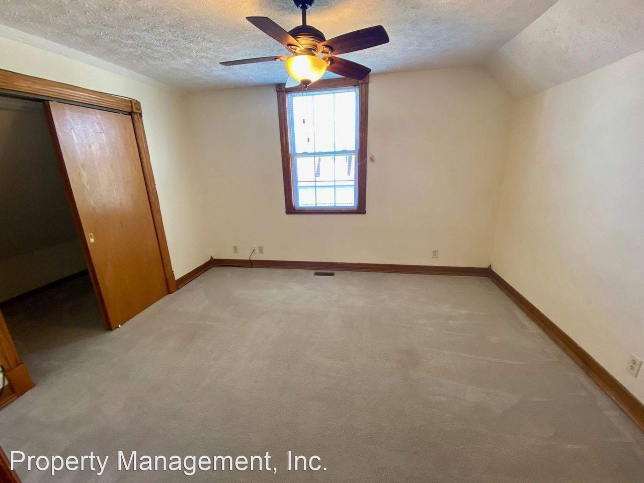 601 Village Ave - Photo 2 of 16