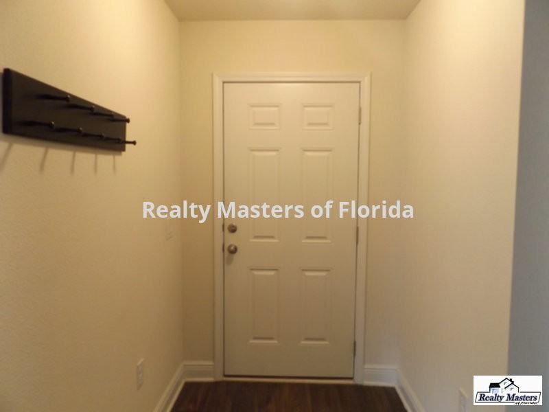 718 Forgotten Creek Ln - Photo 3 of 9