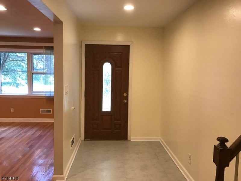 10 Taft Ct - Photo 2 of 16