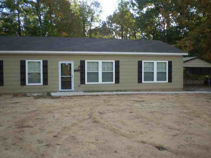 135 Ryan Rd - Photo 2 of 24