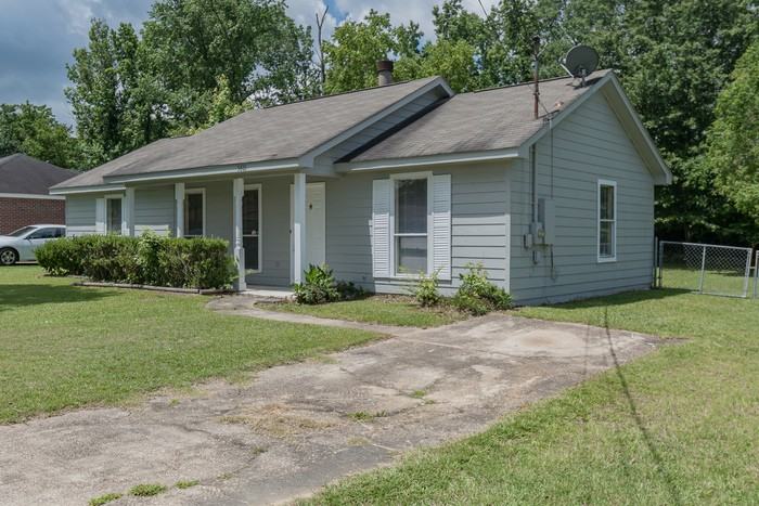 5801 Oak Ln - Photo 2 of 37