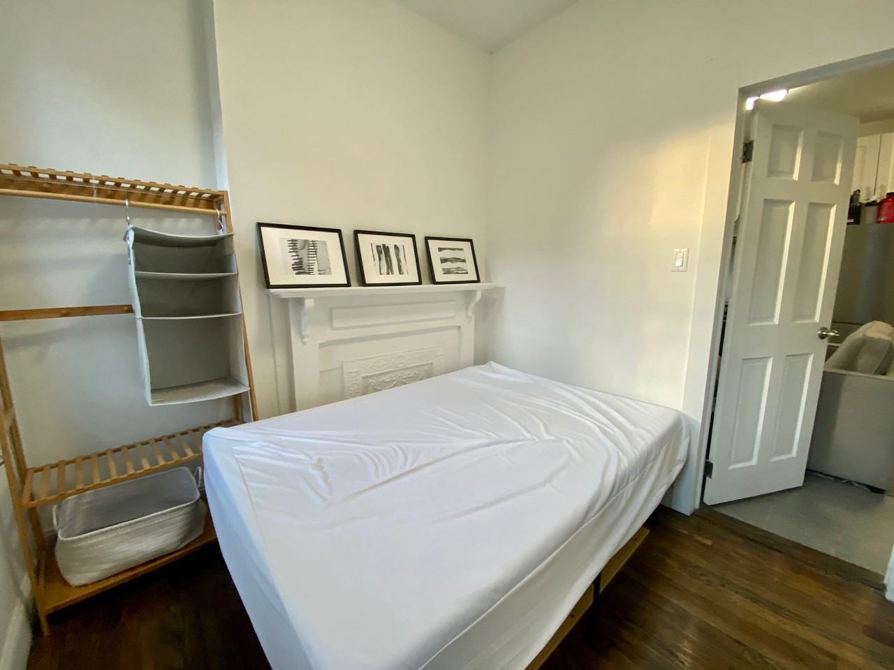 Private Room in Amazing Location (Chelsea) - Photo 2 of 9
