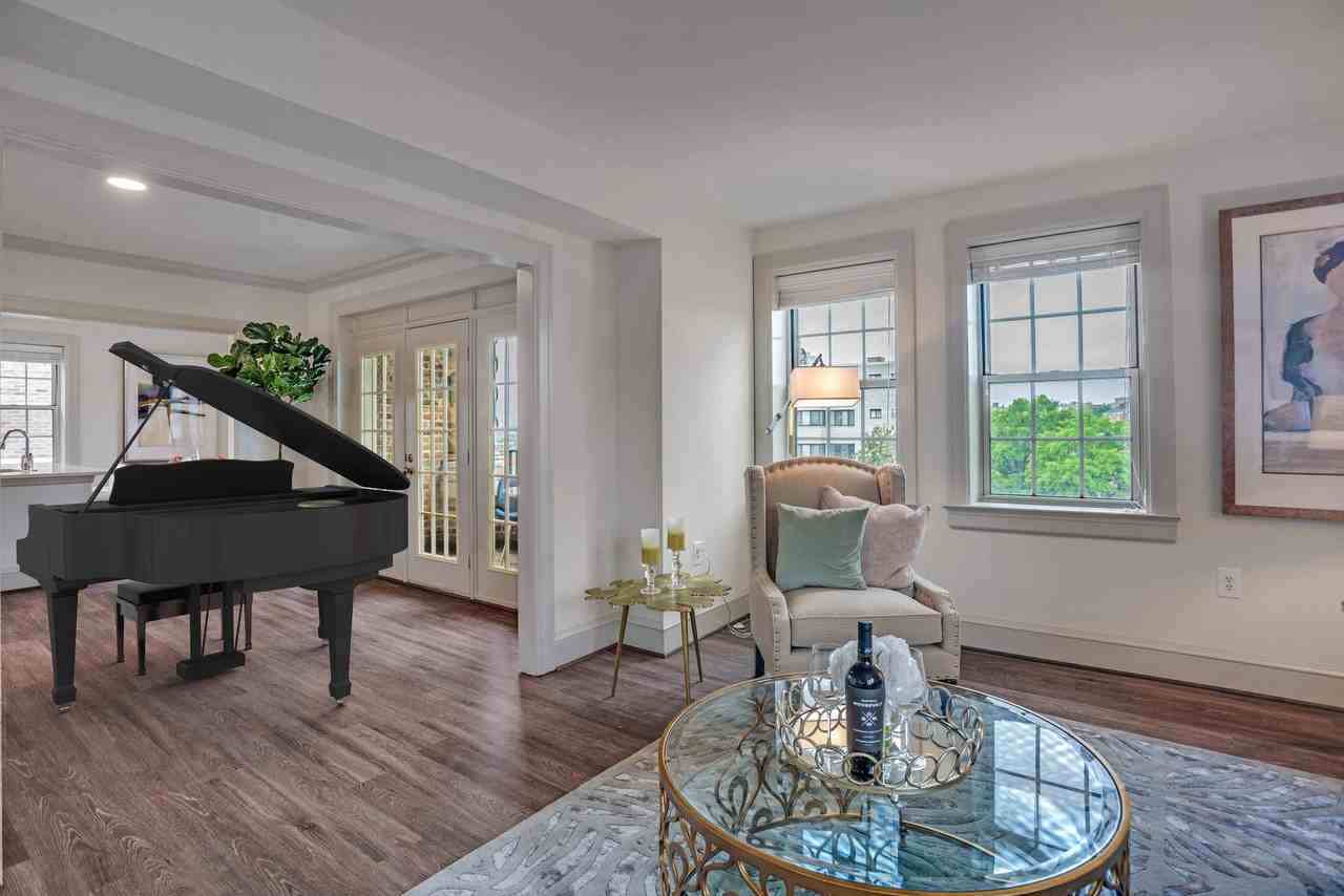 Camden Roosevelt - Photo 5 of 50