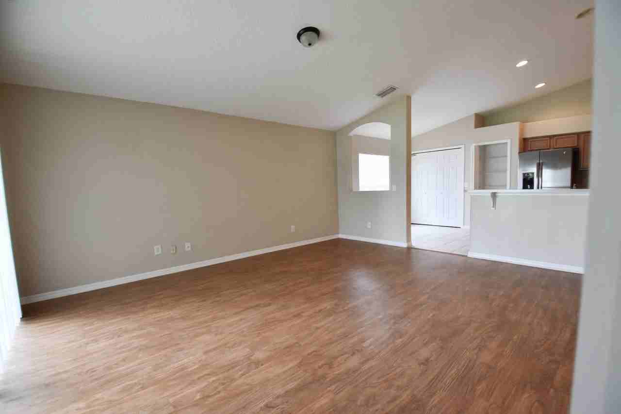 2563 Glasbern Cir - Photo 2 of 13