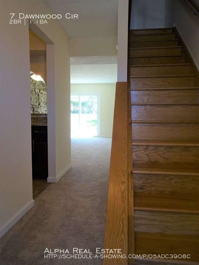 7 Dawnwood Cir - Photo 3 of 45