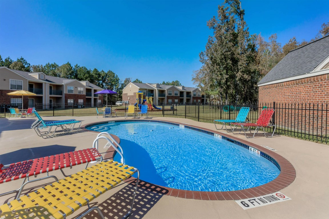 Pine Hollow Apartments - Photo 2 of 25