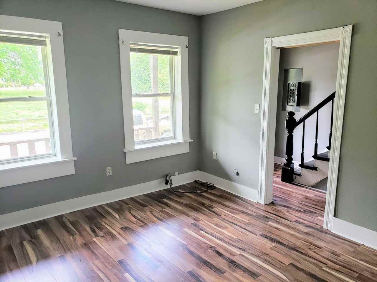 3052 Lawson St - Photo 3 of 12