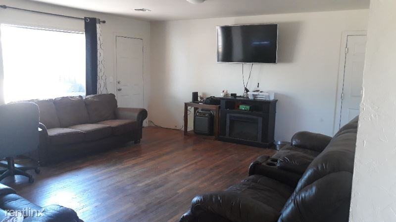 2700 3rd Ave - Photo 3 of 16