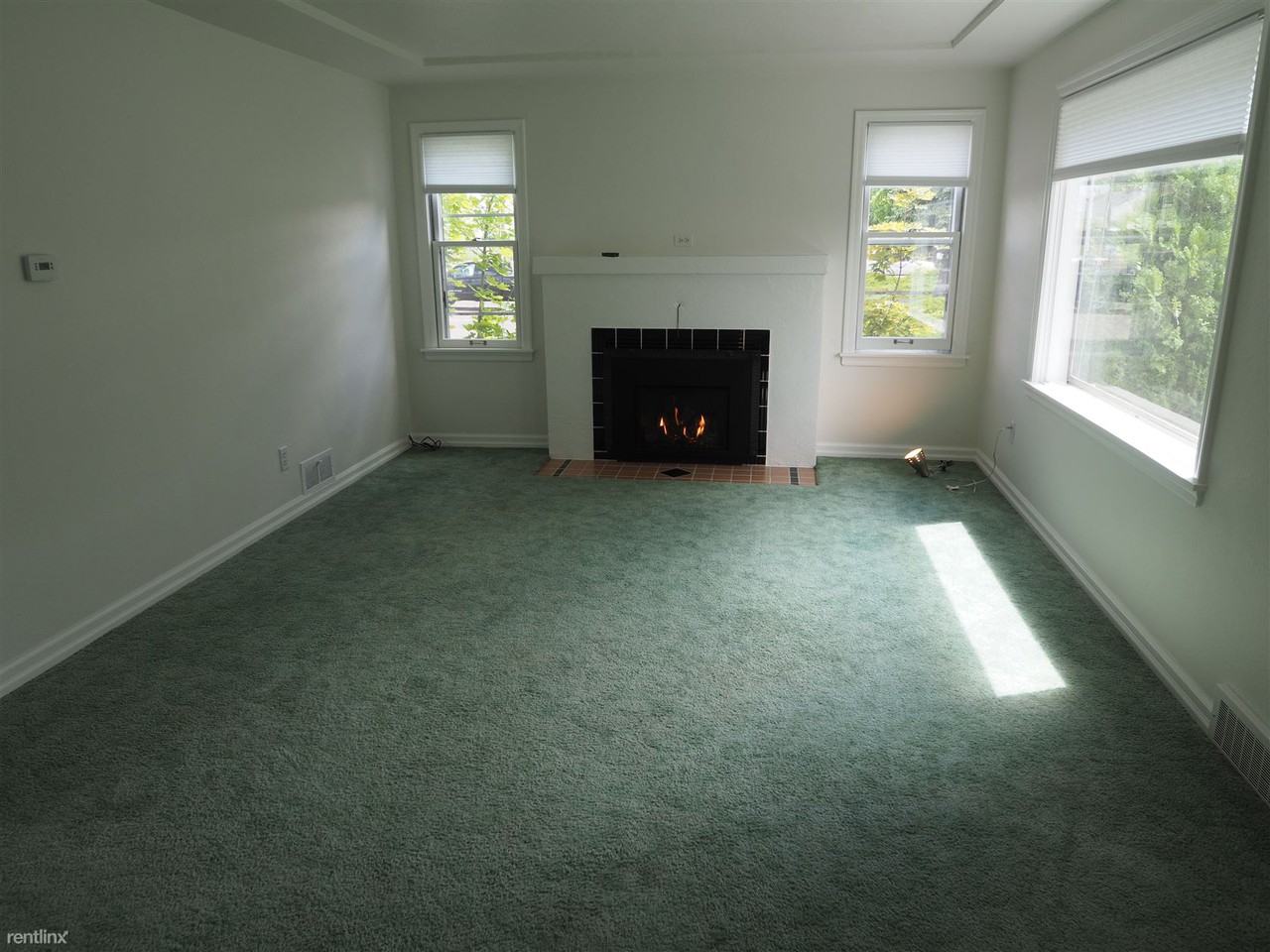 211 E Hoffman Ave - Photo 2 of 27