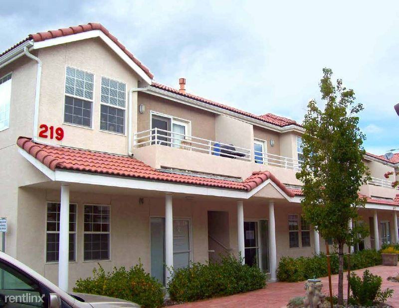 219 Redfield Pkwy - Photo 2 of 5