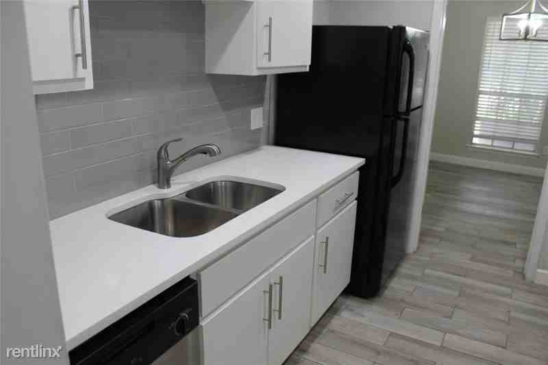 1202 N O Connor Rd - Photo 2 of 9