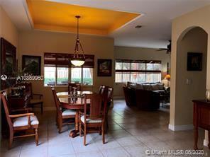 867 Sw 155th Ct - Photo 2 of 8