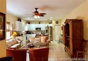 867 Sw 155th Ct - Photo 3 of 8