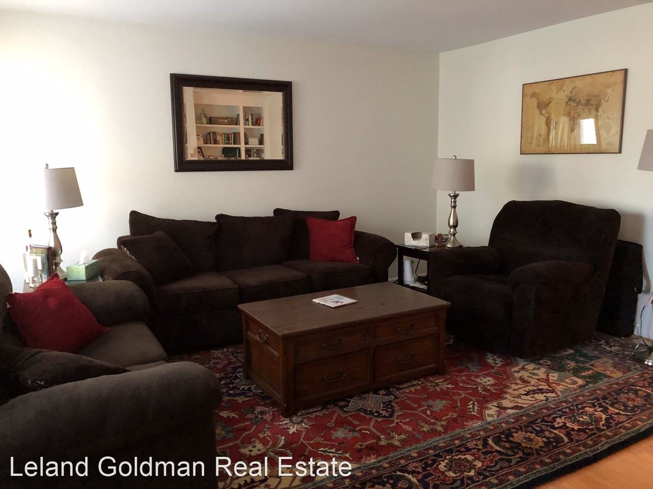 1027 Llewellyn Mews - Photo 2 of 22