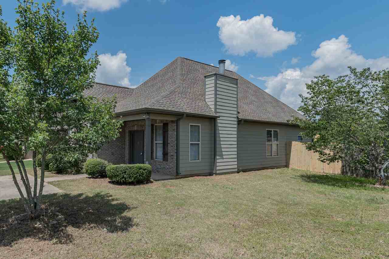 1020 Washington Dr - Photo 3 of 40