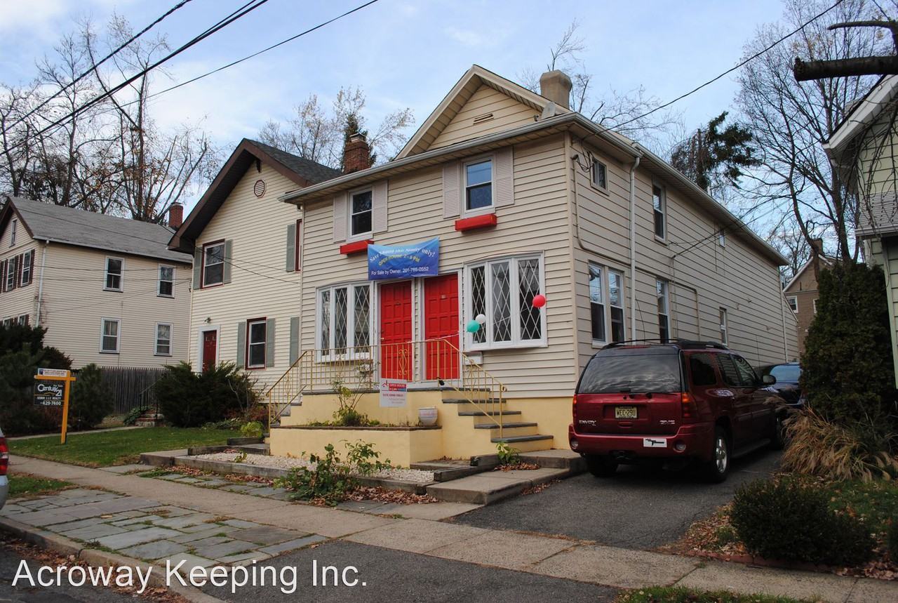 10 Charles St Side by side - Photo 2 of 12